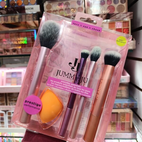01786 Kit pincel face+eye+cheek