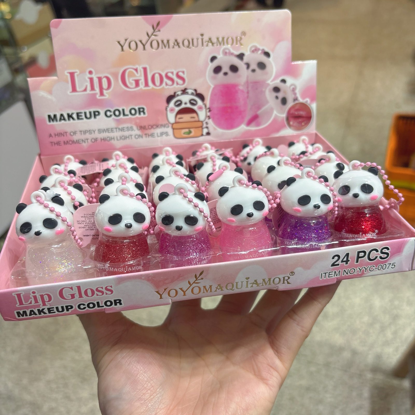 YYC0075 lip gloss yoyomaquiamor box:24pcs