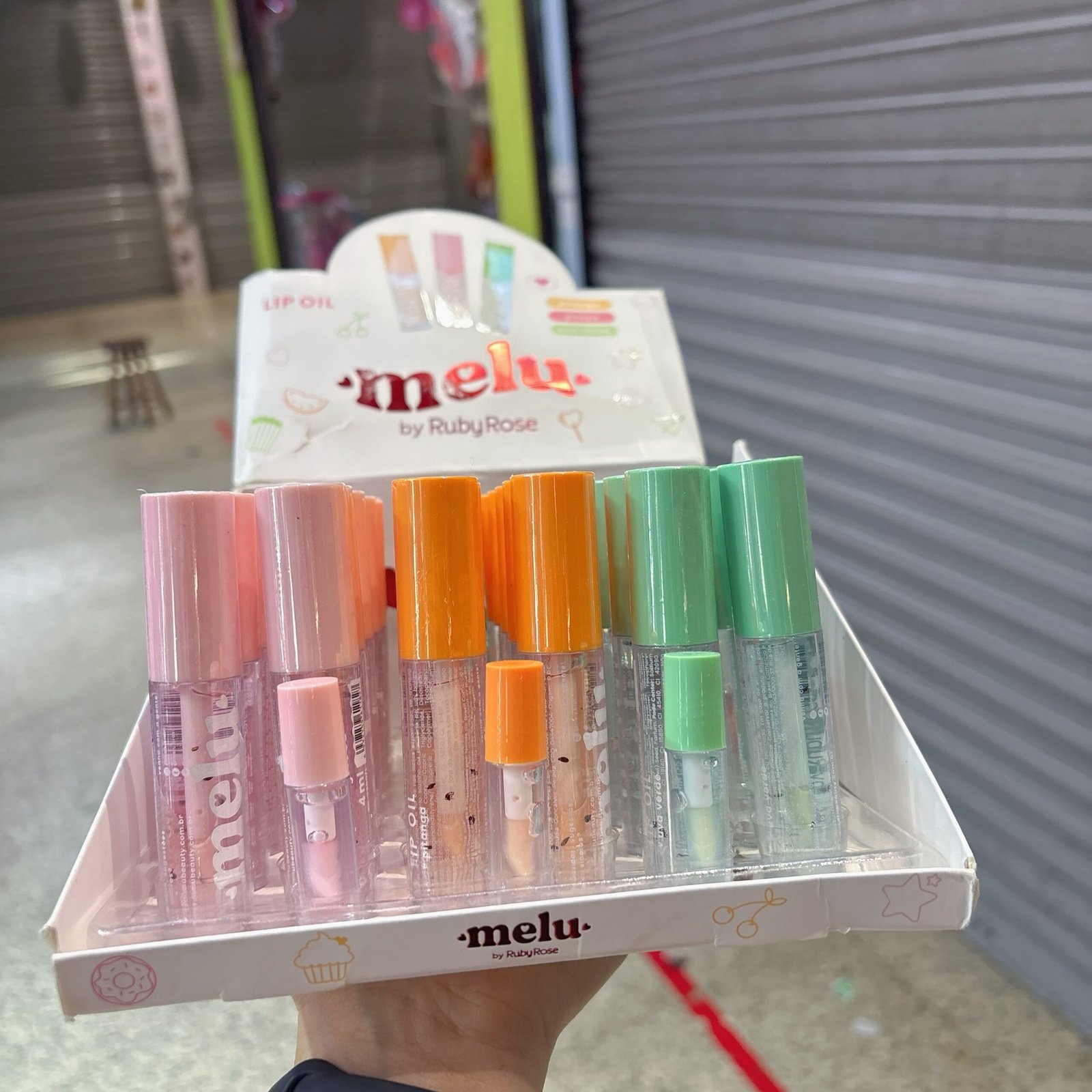 RR7300 lip oil melu